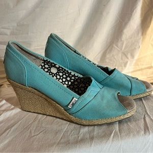 Toms lite blue teal 3inch wedge size  9 peep toe classic sandal